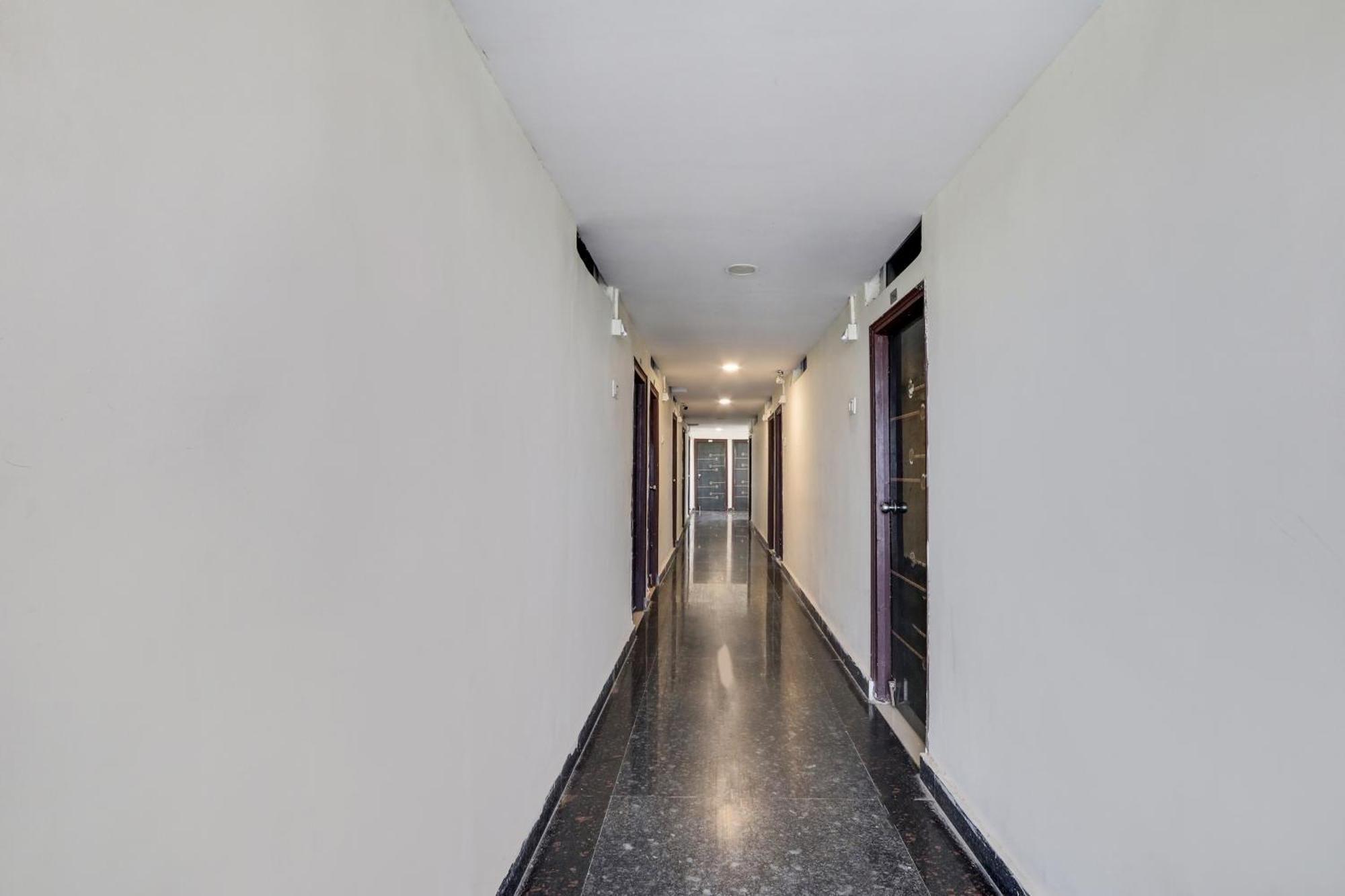 Hotel O Grand Hotel And Lodge Sangareddy Zewnętrze zdjęcie